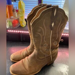 Size 10 Women’s Justin Gypsy Boots